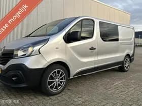 Renault Trafic thumbnail 2