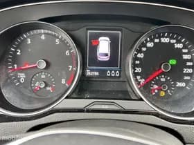 Volkswagen Passat thumbnail 21