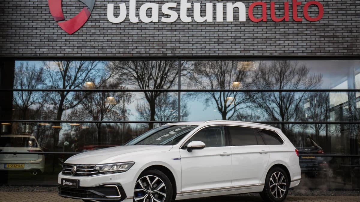 Volkswagen Passat Variant 1.4 TSI PHEV GTE Business , Adaptive cruise, Trekhaak, Carplay, Camera, — foto 1