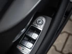 Mercedes-Benz E-Klasse Cabrio 200 AMG Line , Sfeerverlichting, stoel/nekverwarming, Isofix thumbnail 28