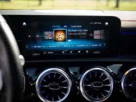 Mercedes-Benz CLA-Klasse Shooting Brake 250 e AMG Line , Panorama dak, Camera, Sfeerverlichting, thumbnail 16