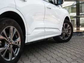 Ford Kuga 2.5 PHEV ST-Line X , Adaptive cruise, Bang & Olufsen, Keyless entry, Winterpack thumbnail 5