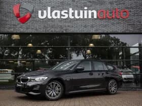 BMW 3 Serie Touring 330e High Executive M-Sport 290pk , Adaptive cruise, Trekhaak, Sfeerverlichting,
