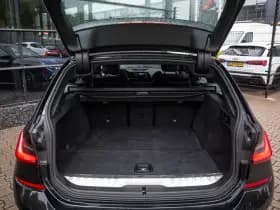 BMW 3 Serie Touring 330e High Executive M-Sport 290pk , Adaptive cruise, Trekhaak, Sfeerverlichting, thumbnail 24