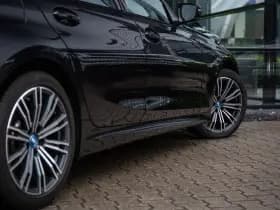 BMW 3 Serie Touring 330e High Executive M-Sport 290pk , Adaptive cruise, Trekhaak, Sfeerverlichting, thumbnail 5