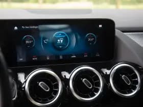 Mercedes-Benz GLA 200 AMG Line , Achteruitrijcamera, Stoelverwarming, Elek. achterklep thumbnail 18