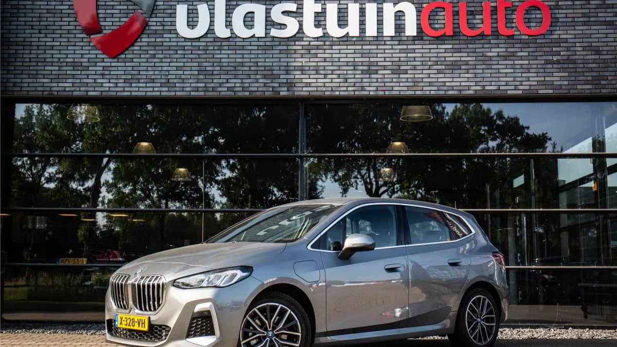 BMW 2 Serie Active Tourer 225e xDrive M-Sport , Trekhaak, Sportstoelen, Achteruitrijcamera — foto 1