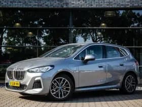 BMW 2 Serie Active Tourer 225e xDrive M-Sport , Trekhaak, Sportstoelen, Achteruitrijcamera thumbnail 2