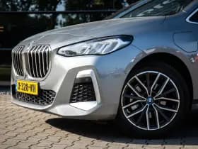 BMW 2 Serie Active Tourer 225e xDrive M-Sport , Trekhaak, Sportstoelen, Achteruitrijcamera thumbnail 4