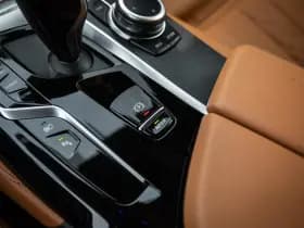 BMW 5 Serie Touring 530e M-Sport , Shadowline, Adaptive Cruise, Trekhaak, Leder, SOH 91% thumbnail 28