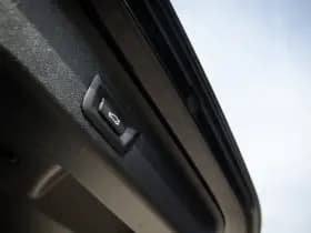 BMW 5 Serie Touring 530e M-Sport , Shadowline, Adaptive Cruise, Trekhaak, Leder, SOH 91% thumbnail 32