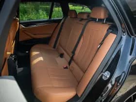 BMW 5 Serie Touring 530e M-Sport , Shadowline, Adaptive Cruise, Trekhaak, Leder, SOH 91% thumbnail 9