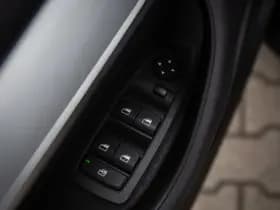 BMW X2 sDrive20i Business Edition , M-Sport, Panoramadak, Head-up display, BMW-Led thumbnail 29