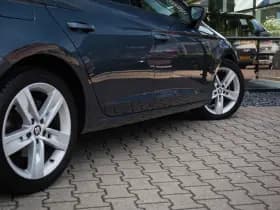 SEAT Leon 1.5 TSI FR Business Intense , Automaat, Cruise control, Sportstuur, Rode sticksels thumbnail 5