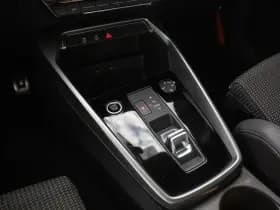 Audi A3 Sportback 35 TFSI S edition , S-line, NL-Auto, Afgevlakt stuur thumbnail 11