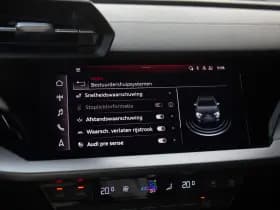 Audi A3 Sportback 35 TFSI S edition , S-line, NL-Auto, Afgevlakt stuur thumbnail 13