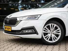 Škoda Octavia Combi 1.4 TSI iV PHEV Business Edition , Adaptive cruise, Memory seats, Stuur/stoelverwarming, thumbnail 4