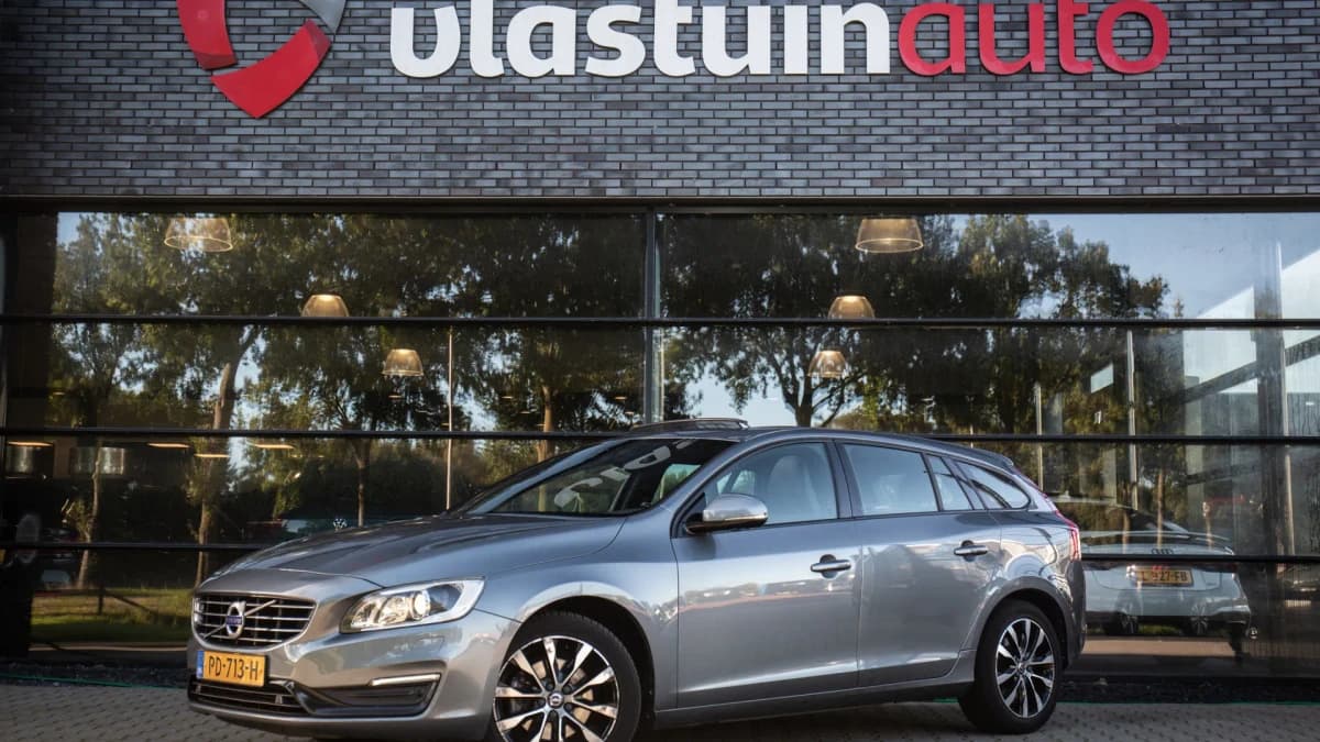 Volvo V60 2.0 T4 Polar+ Dynamic , Trekhaak, Panoramadak, — foto 1