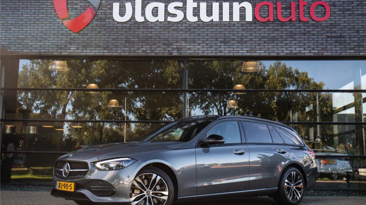 Mercedes-Benz C-Klasse Estate 300 e AMG Line , Panoramadak, Sfeerverlichting, 3D-camera, HUD — foto 1