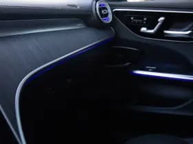 Mercedes-Benz C-Klasse Estate 300 e AMG Line , Panoramadak, Sfeerverlichting, 3D-camera, HUD thumbnail 28