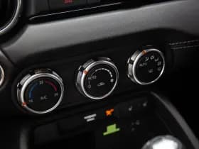 Mazda MX-5 2.0 SkyActiv-G 184 Exclusive Line , Carplay, Achteruitrijcamera, Stoelverwarming, Keyless thumbnail 15