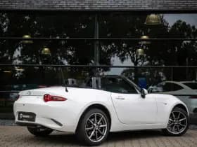 Mazda MX-5 2.0 SkyActiv-G 184 Exclusive Line , Carplay, Achteruitrijcamera, Stoelverwarming, Keyless thumbnail 3