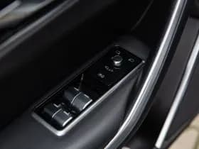 Jaguar F-Pace 2.0 P400e PHEV R-Dynamic SE , Panoramadak, Meridian, Head-up Display thumbnail 26