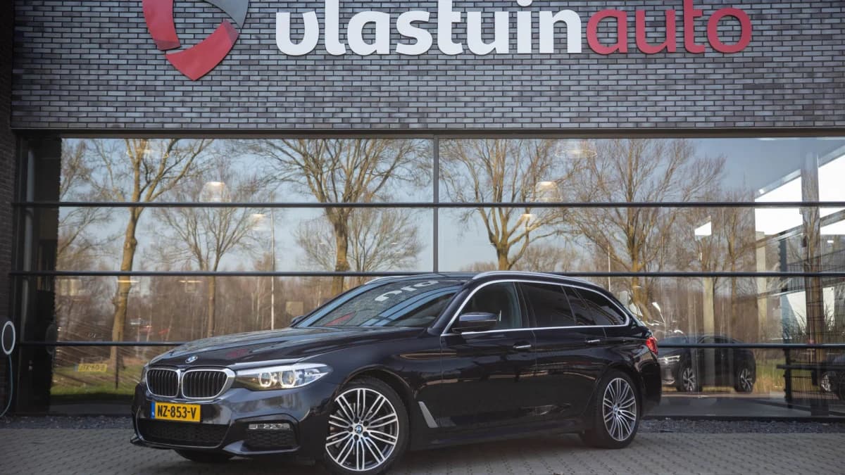 BMW 5 Serie Touring 520d Executive, , M-sport, Trekhaak, Navigatie, BMW Display Key, Origineel Nederlands — foto 1