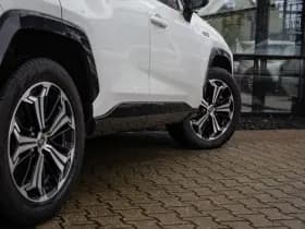 Toyota RAV4 2.5 Plug-in Hybrid AWD Bi-Tone Plus , JBL-soundsysteem, Stuurverwarming, Stoelverkoeling/verwarming, 360-camera thumbnail 9