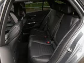 Mercedes-Benz C-Klasse Estate 200 Launch Edition AMG Line , Virtual cockpit, Leer, Sfeerverlichting, thumbnail 9