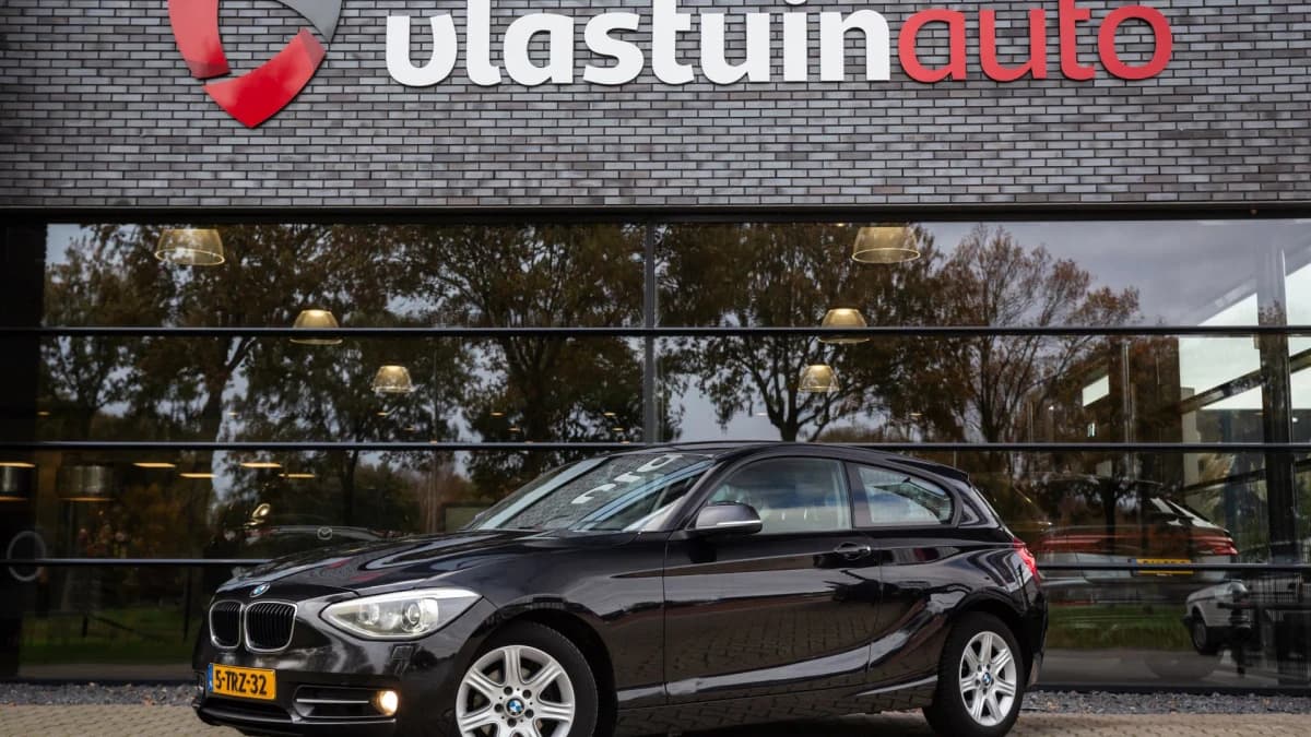 BMW 1-serie 116d , Stoelverwarming, Leder, Lichtmetalen velgen — foto 1