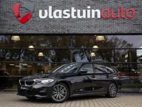 BMW 3 Serie Touring 330e High Executive M-Sport , Adap. cruise, Trekhaak, Stoel/stuurverwarming,