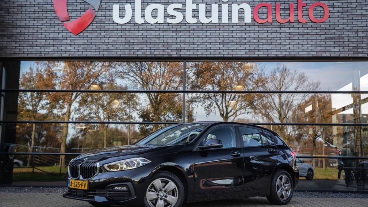 BMW 1-serie 118i Executive Edition , Cruise control, Isofix, Apple Carplay/Android, — foto 1