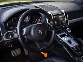 Porsche Cayenne 4.8 GTS , Panoramadak, Cruise control, Memory-seat, Achteruitrijcamera thumbnail 9