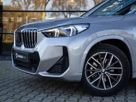 BMW X1 sDrive18i M-sport , Draadloze lader, Keyless entry, Achteruitrijcamera, thumbnail 7