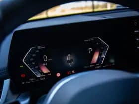 BMW X1 sDrive18i M-sport , Draadloze lader, Keyless entry, Achteruitrijcamera, thumbnail 10