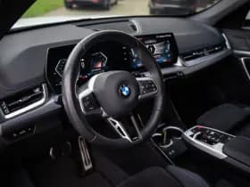 BMW X1 sDrive18i M-Sport , Achteruitrijcamera, Draadloze lader, Sfeerverlichting, thumbnail 3