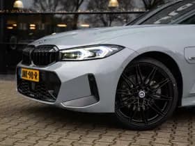 BMW 3 Serie Touring 330e xDrive M-Sport , Panoramadak, Keyless entry, Head-up display, thumbnail 8