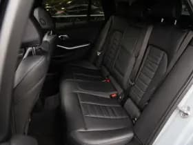 BMW 3 Serie Touring 330e xDrive M-Sport , Panoramadak, Keyless entry, Head-up display, thumbnail 10