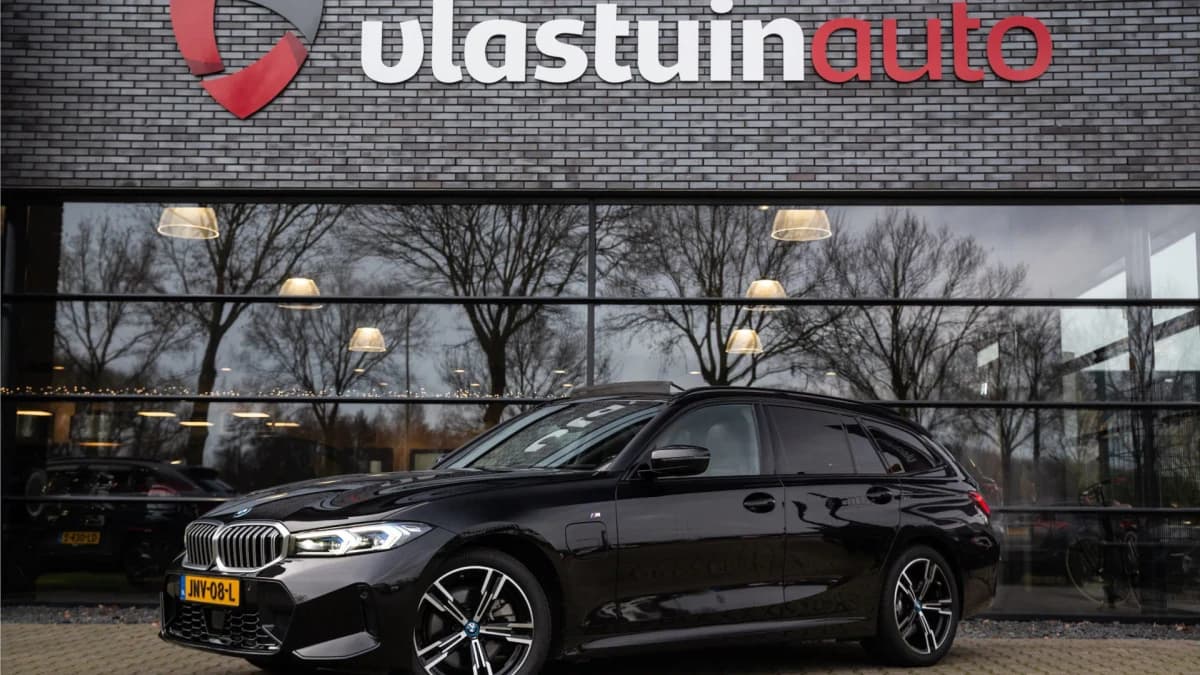 BMW 3 Serie Touring 330e xDrive , Super sportstoelen, Panoramadak, Adap. cruise, — foto 1
