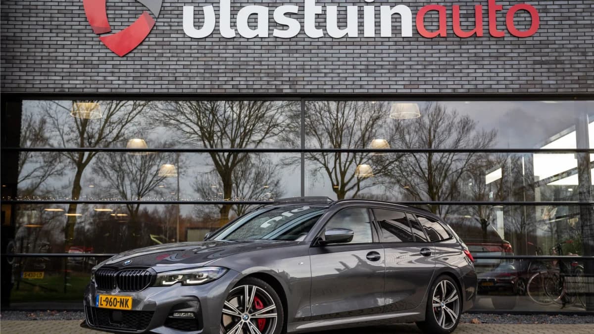 BMW 3 Serie Touring 330i High Executive Edition , M-Sport Pro, M Supersportstoelen, Panoramadak, BMW Individual velgen, Harman&Kardon, 360-camera, — foto 1