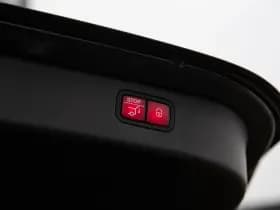 Mercedes-Benz C-Klasse Estate 200 Launch Edition AMG Line , Panoramadak, Sfeerverlichting, Burmester, 3D-camera, thumbnail 34