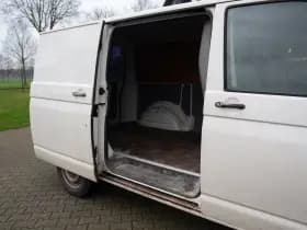 Volkswagen Transporter 1.9 TDI 300 T800 Baseline thumbnail 4