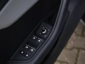 Audi A4 Avant 35 TFSI S edition , Panoramadak, Adap. cruise, Black Edition thumbnail 23