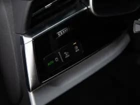 Audi Q8 55 TFSI e quattro Pro Line Advanced , RS-zetels, 3D-camera, Luchtvering, Head-up display, Apple Carplay, thumbnail 36