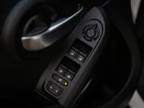 Fiat 500X Cross 1.3 GSE (eco) City Cross Opening Edition , Stoelverwarming, Half leder, Climate control thumbnail 19