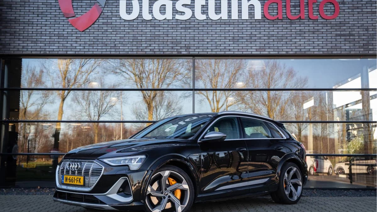 Audi E-tron S quattro 95 kWh , Trekhaak, Panoramadak, Adaptive cruise, 360-graden camera, — foto 1