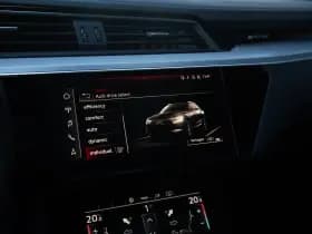 Audi E-tron S quattro 95 kWh , Trekhaak, Panoramadak, Adaptive cruise, 360-graden camera, thumbnail 28