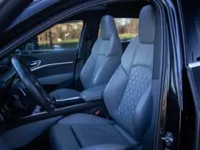 Audi E-tron S quattro 95 kWh , Trekhaak, Panoramadak, Adaptive cruise, 360-graden camera, thumbnail 10