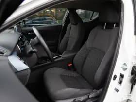 Toyota C-HR 1.8 Hybrid Dynamic , Adap. cruise, Keyless entry, thumbnail 3